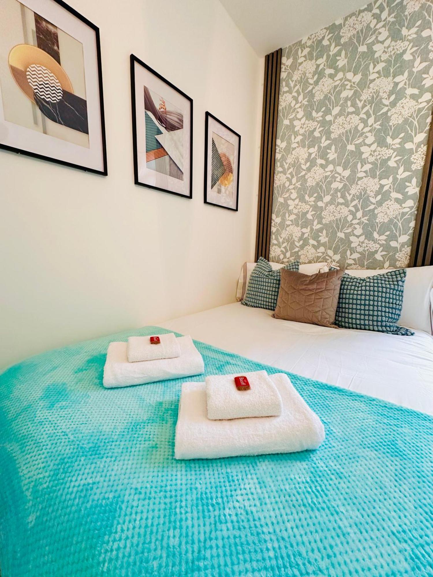 R2 - Elegant Private Room Opposite Queen Elizabeth Hospital - Harborne バーミンガム エクステリア 写真